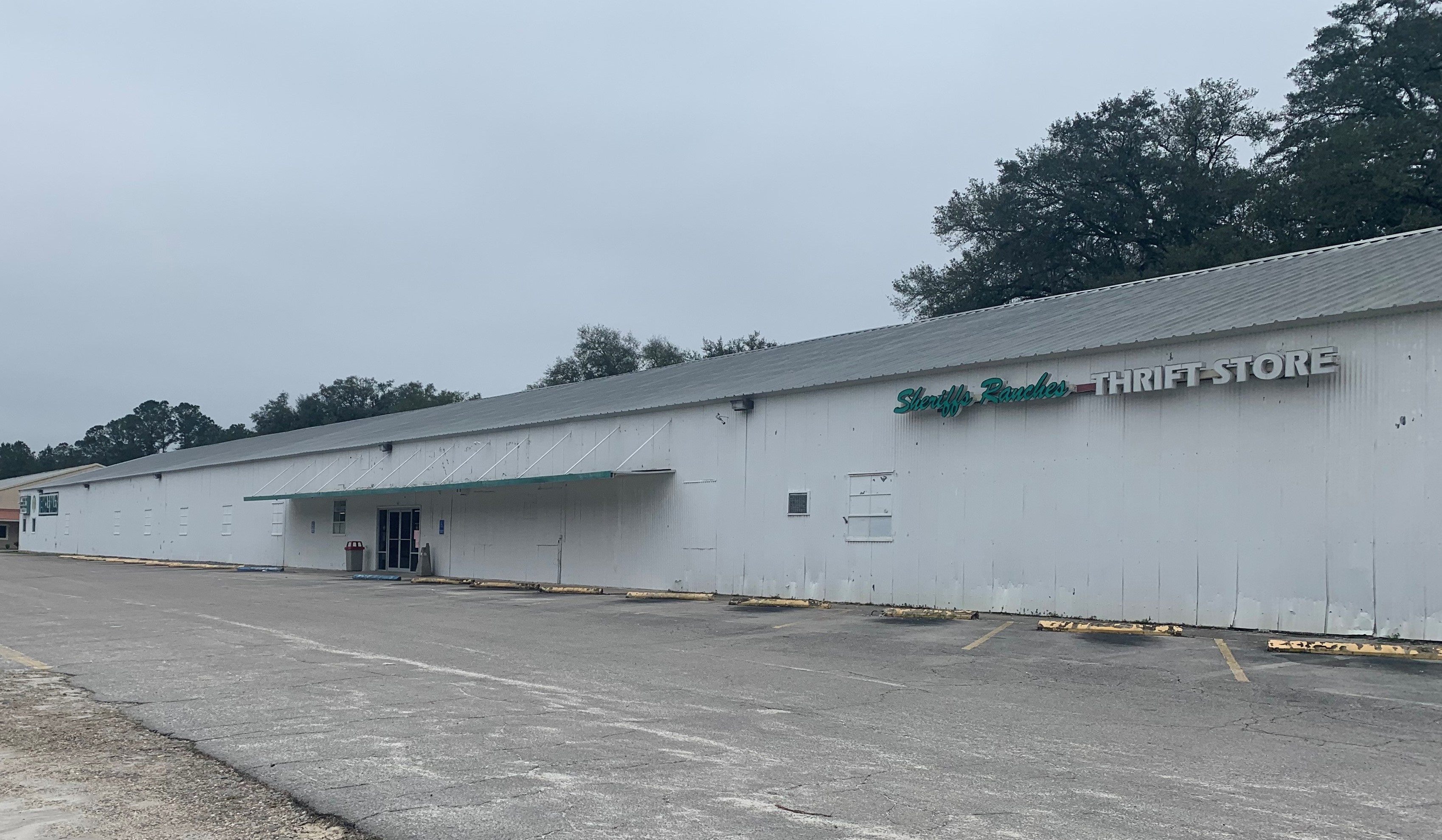Live_Oak_Store_Front_2020_1.jpg